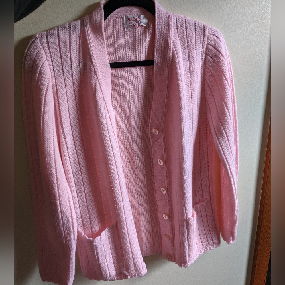 Vintage 1970s Light Pink Knit Cardigan Sweater